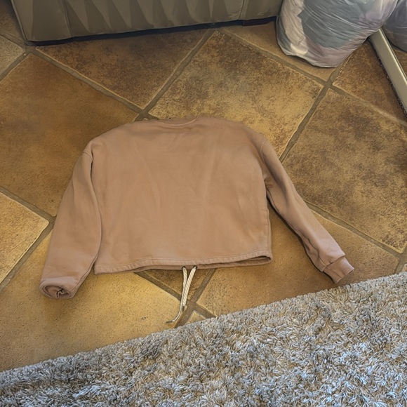 Vuori Crewneck - Picture 2 of 3